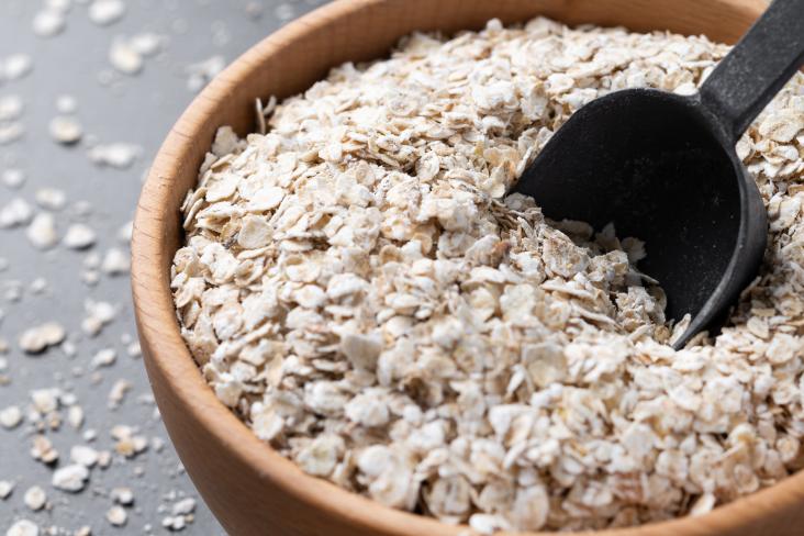 Rolled oats in a bowl