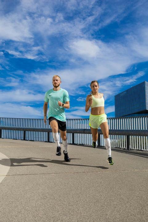 Running people